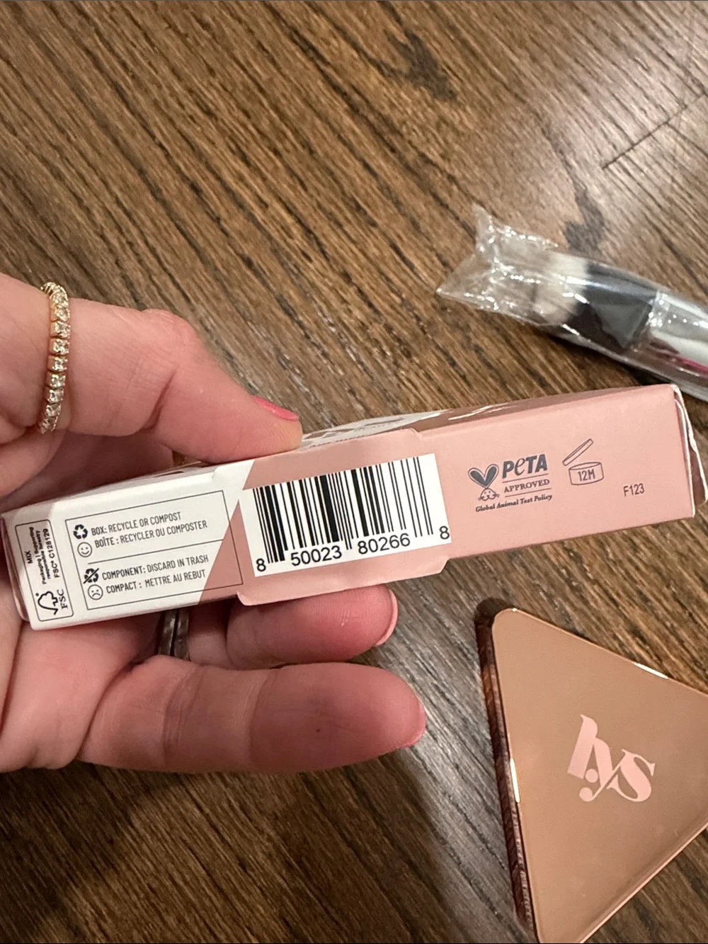 LYS Highlighter Powder & Morphe Duo Fiber Buffer Brush